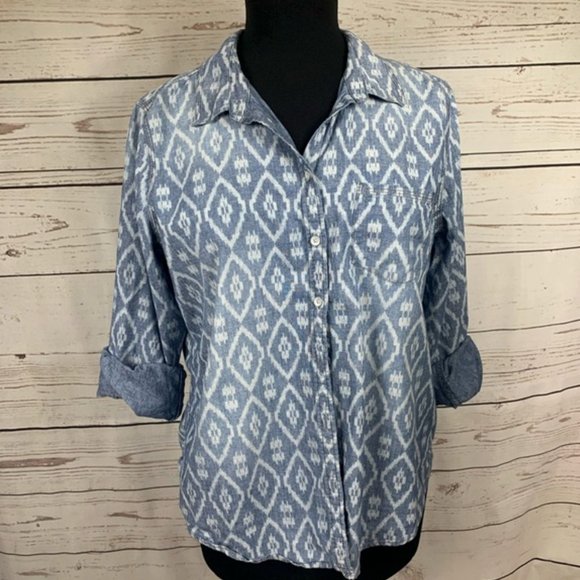 3/$25 Ikat Chambray shirt - Picture 1 of 4
